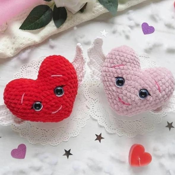 Амигуруми сердце с крыльями крючком