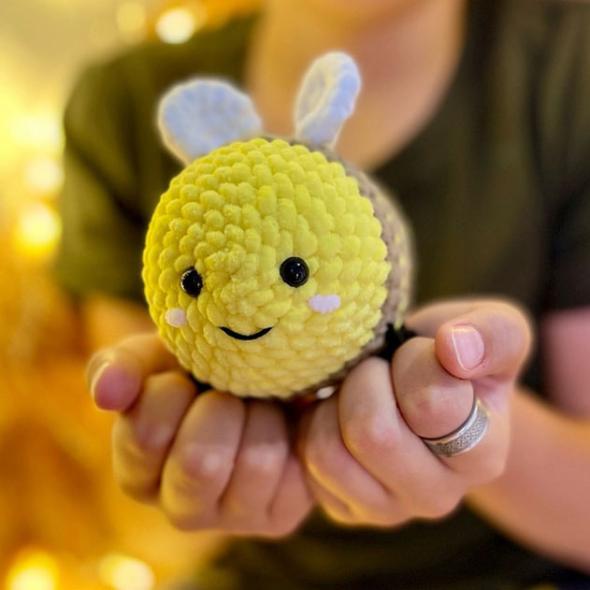 Плюшевая пчела крючком