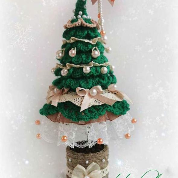 Вязаная интерьерная ёлочка крючком