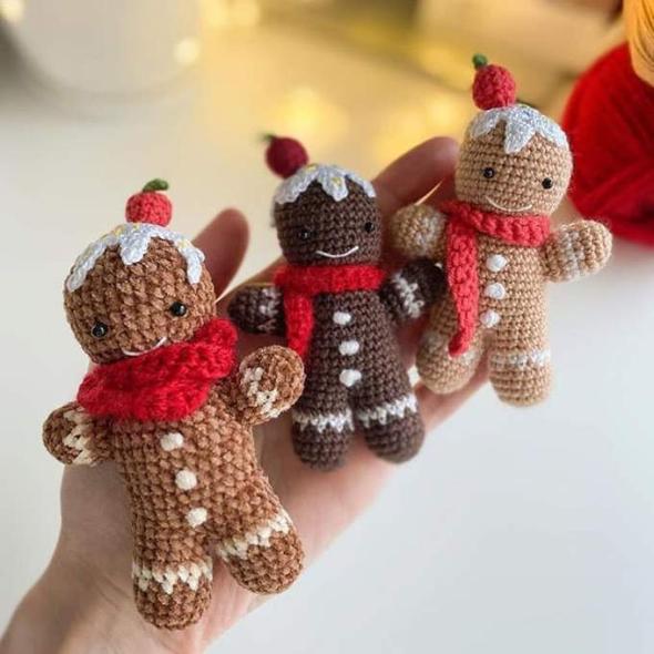 Вязаный пряничный человечек крючком