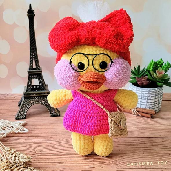 Амигуруми уточка Лалафанфан в платье с сумочкой крючком