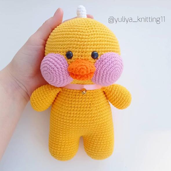 Амигуруми уточка Лалафанфан крючком