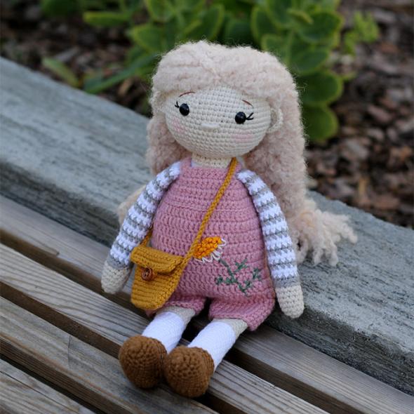 Вязаная кукла крючком