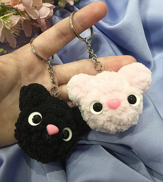 Амигуруми брелок котёнок крючком