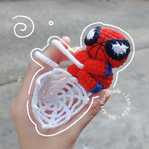 Crochet amigurumi Spider-Man keychain Crochet amigurumi Spider-Man keychain