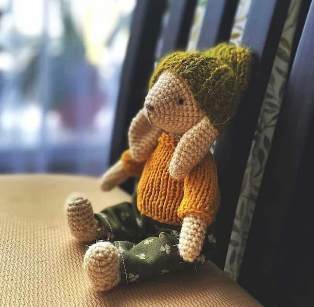 Amigurumi crochet Easter bunny