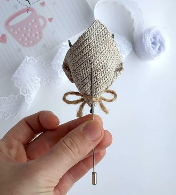 Амигуруми брошь лавандовый букет крючком