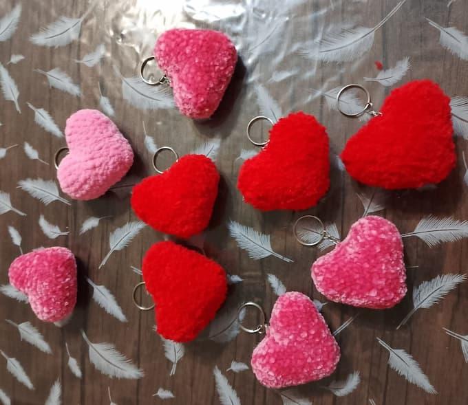 Амигуруми брелоки сердечки крючком