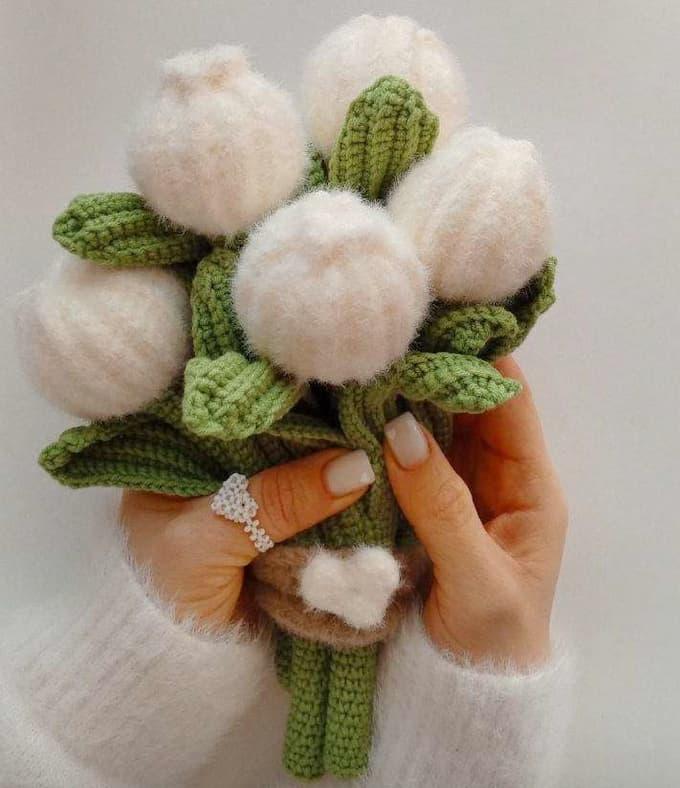 Амигуруми фиестовые тюльпаны крючком